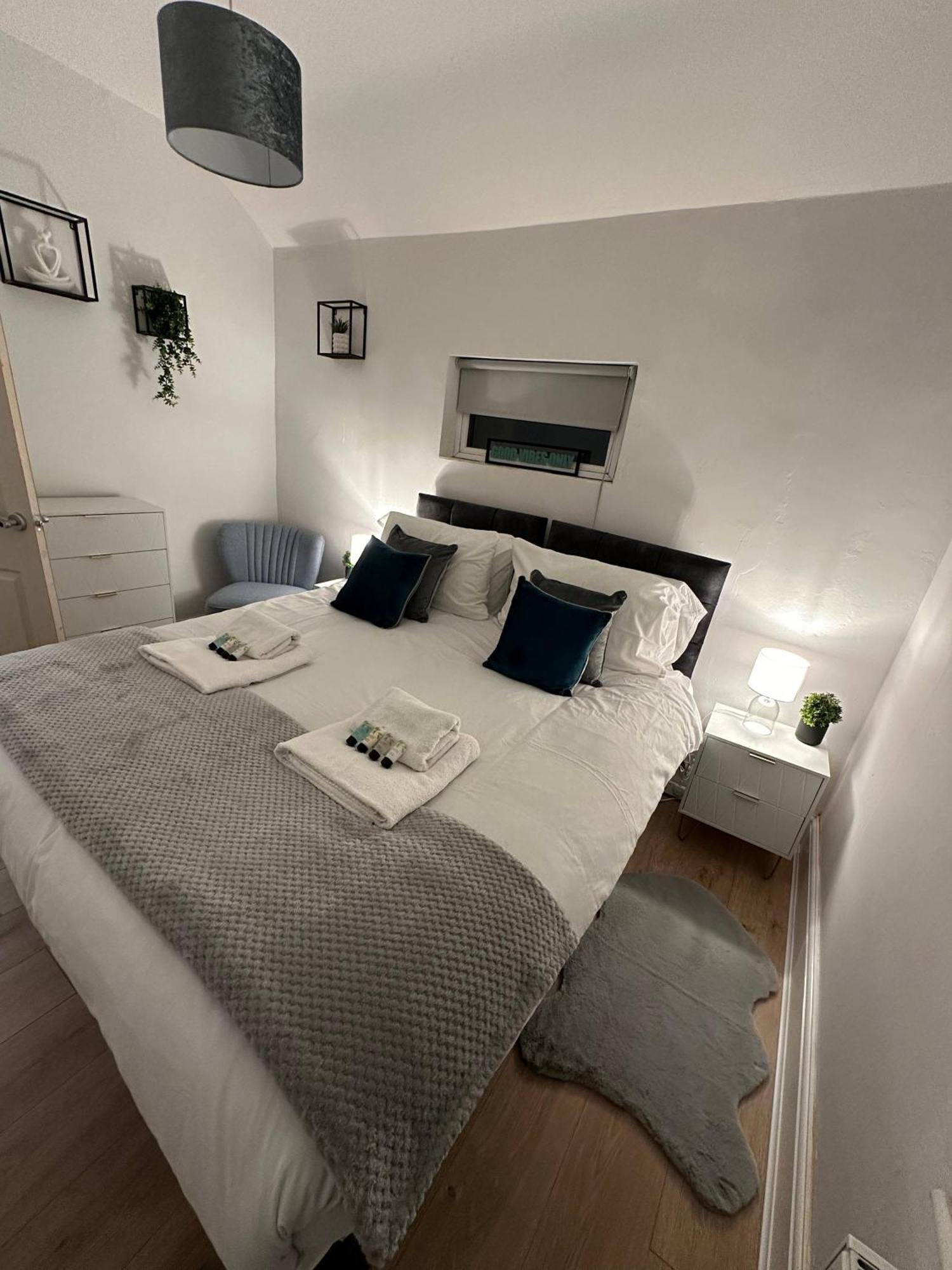 Holiday home 3 Bed Chill Glouc Free Parking