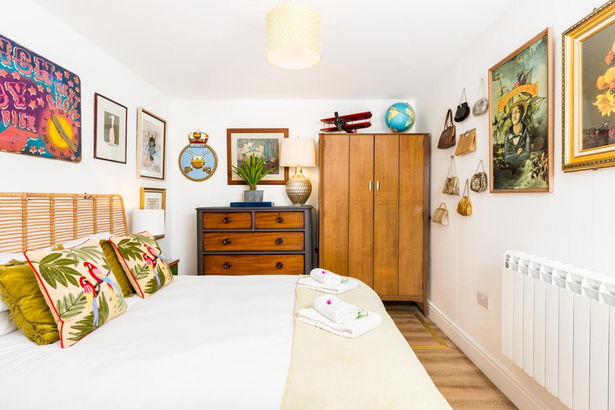 Apartment 2 *