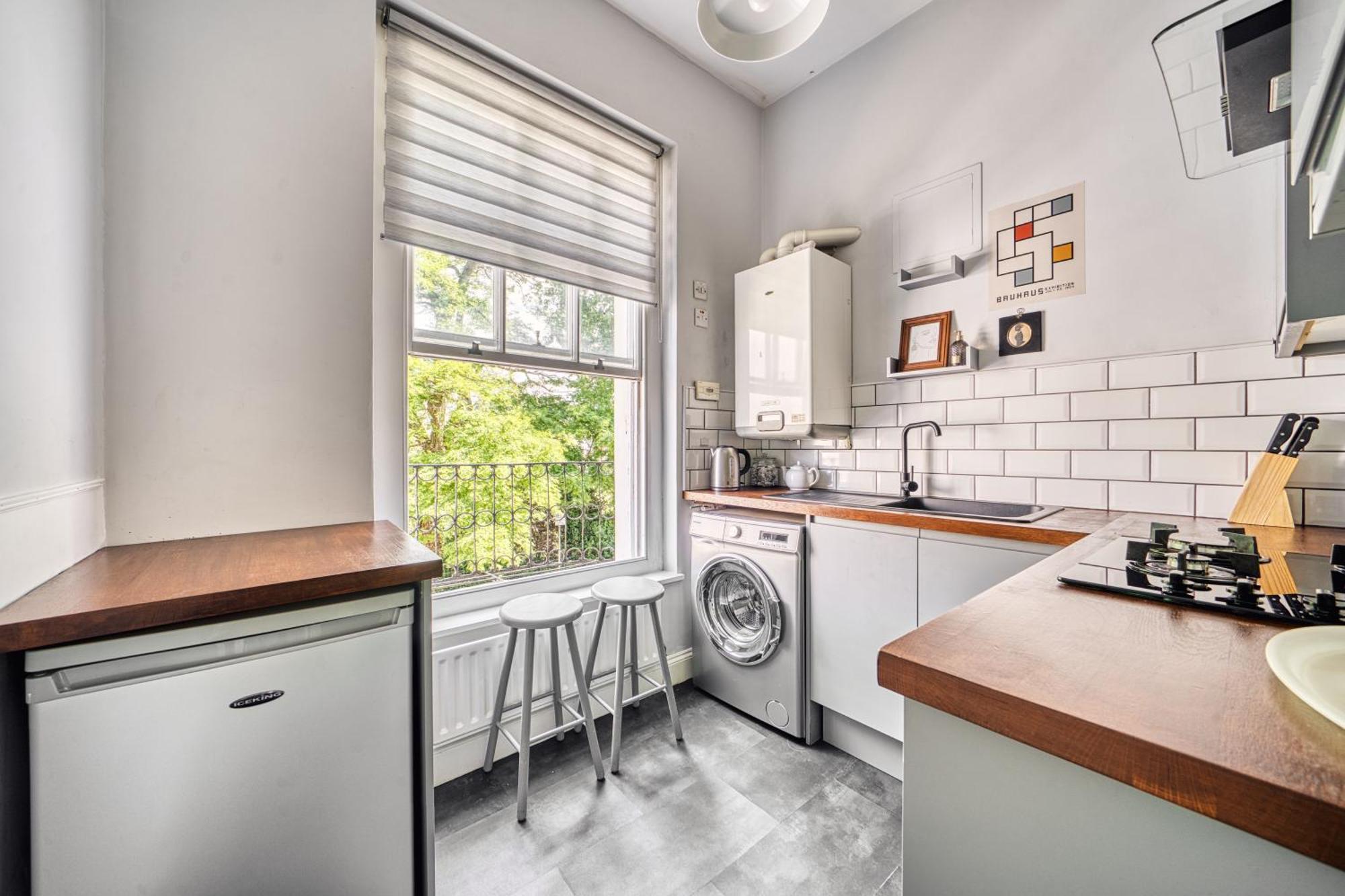 Pied-a-terre Near The Docks - Wifi & Washing Machine Gloucester