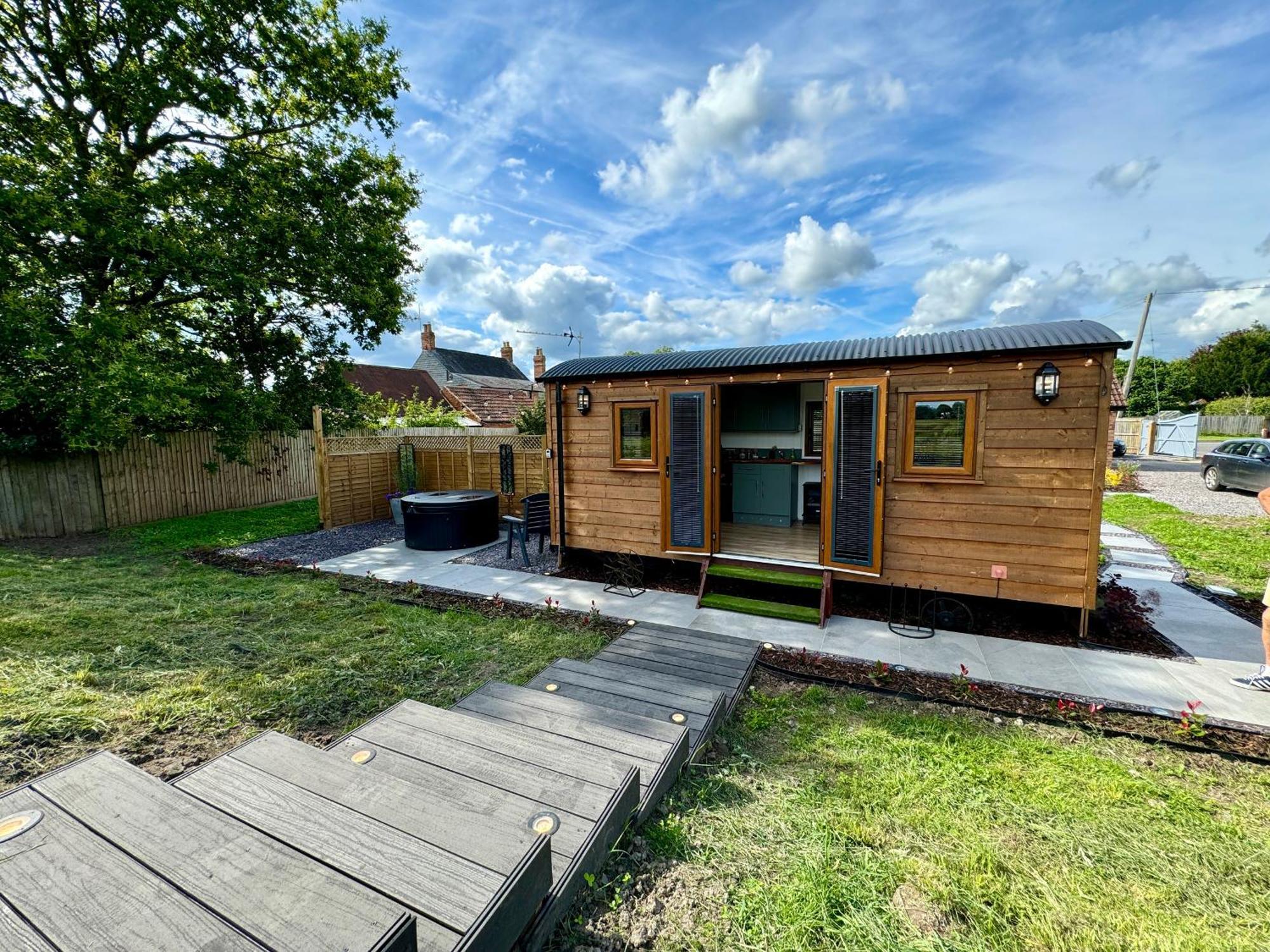 Mooffitch Riverview Hut Holiday home Gloucester