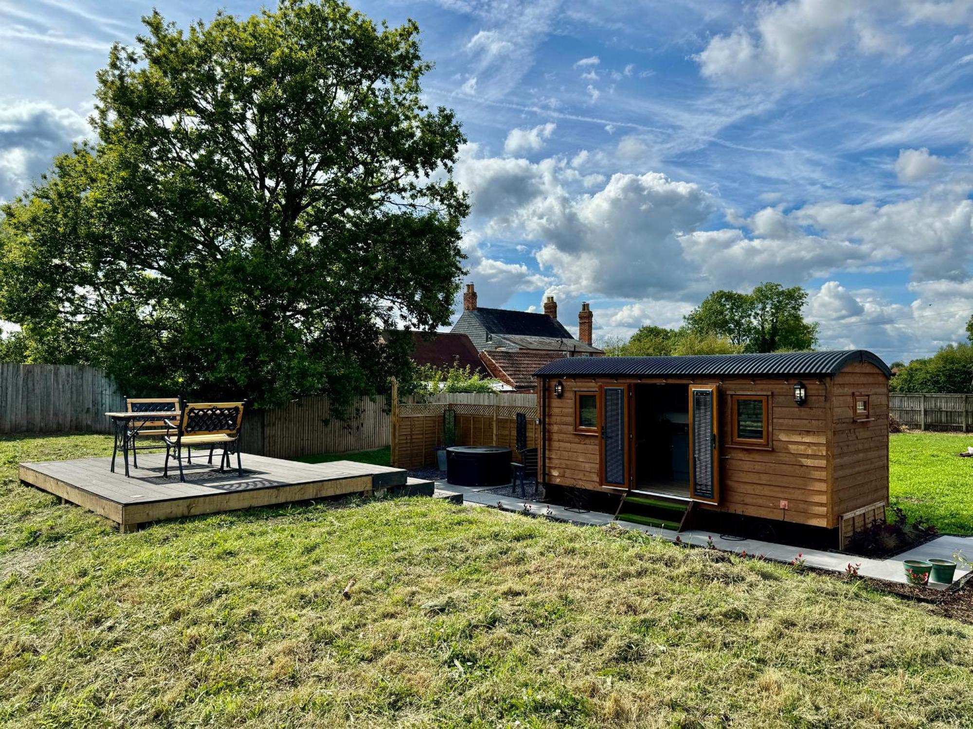 Holiday home Mooffitch Riverview Hut