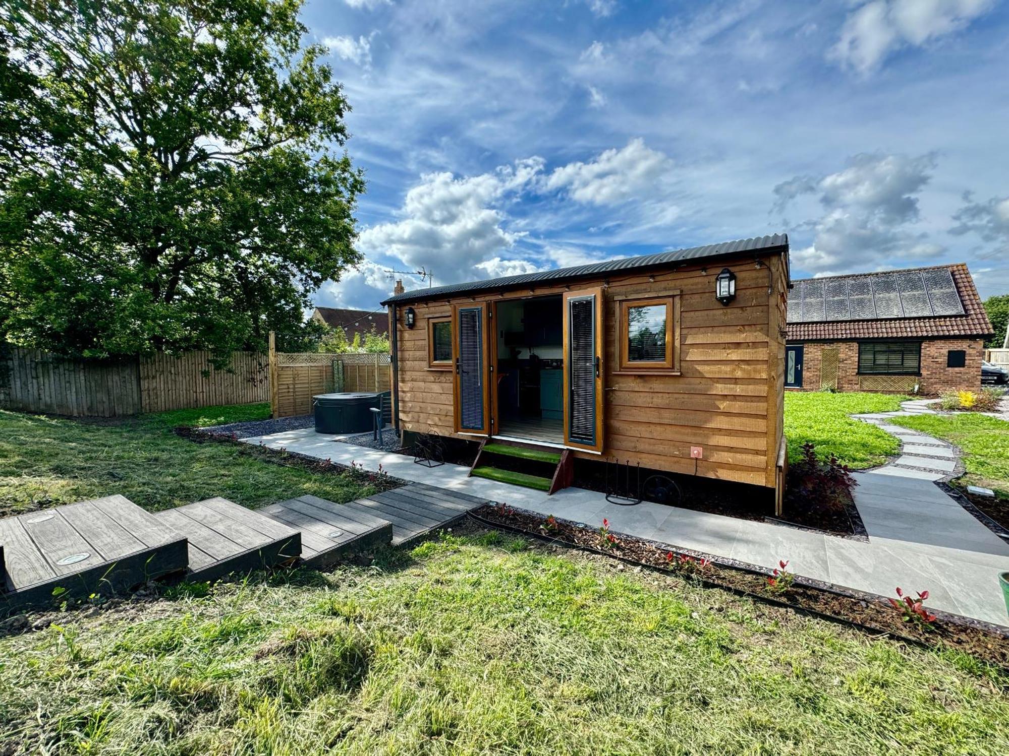 Holiday home Mooffitch Riverview Hut