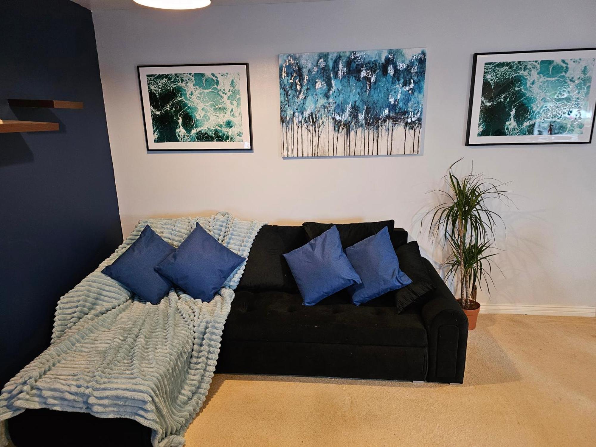 2 Bedroom Spacious Flat