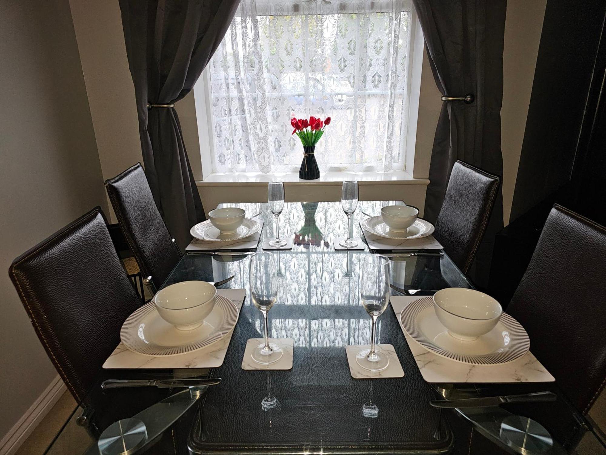 2 Bedroom Spacious Flat