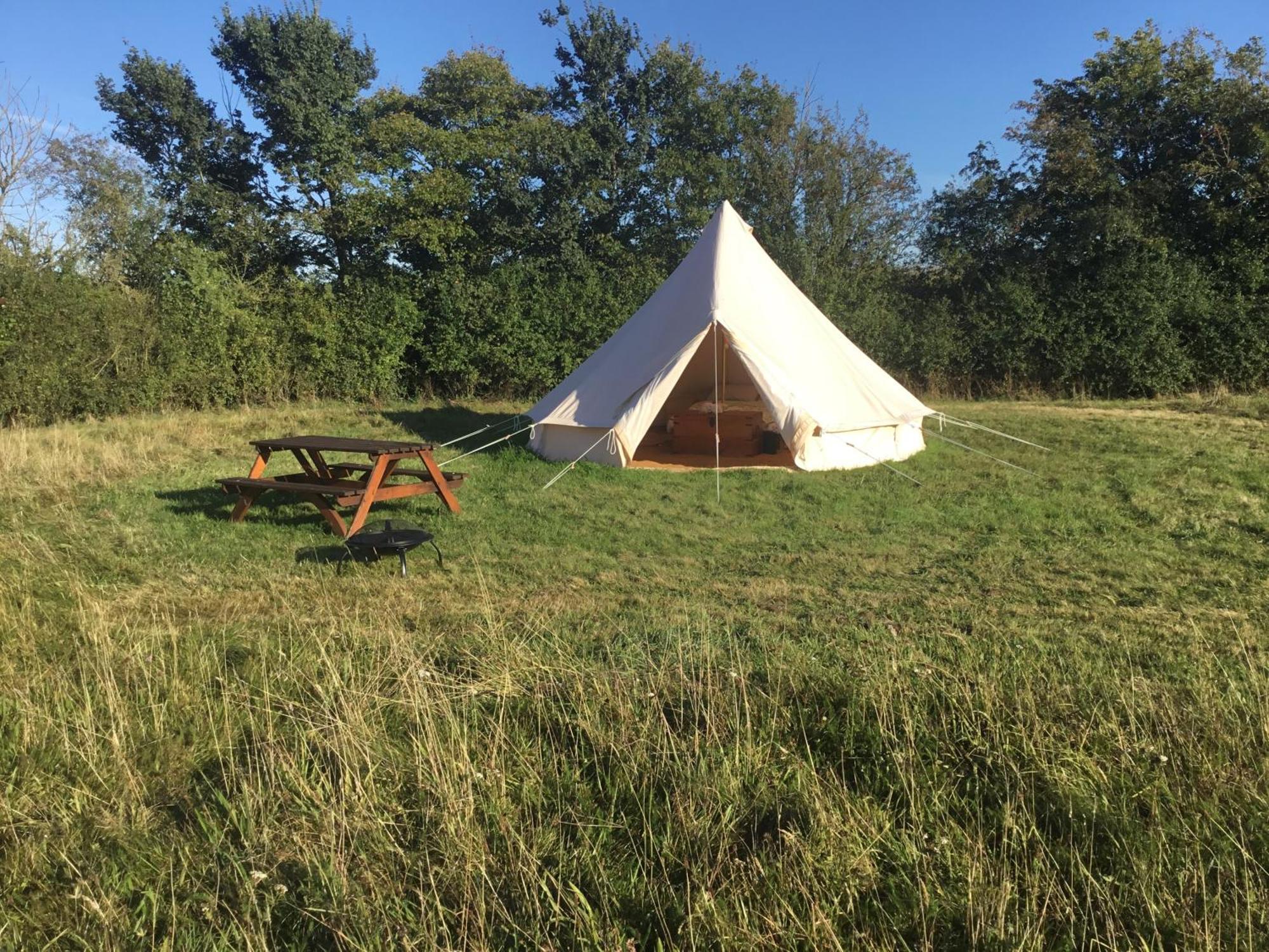 Fields Glamping Luxury tent