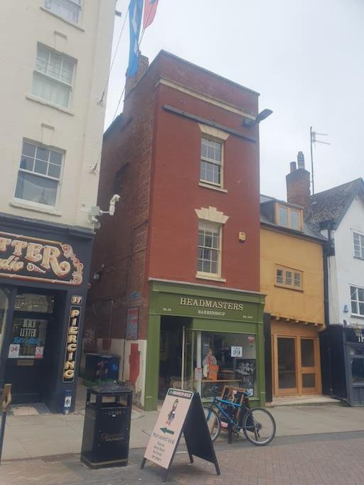 - Cosy And Modern Gloucester