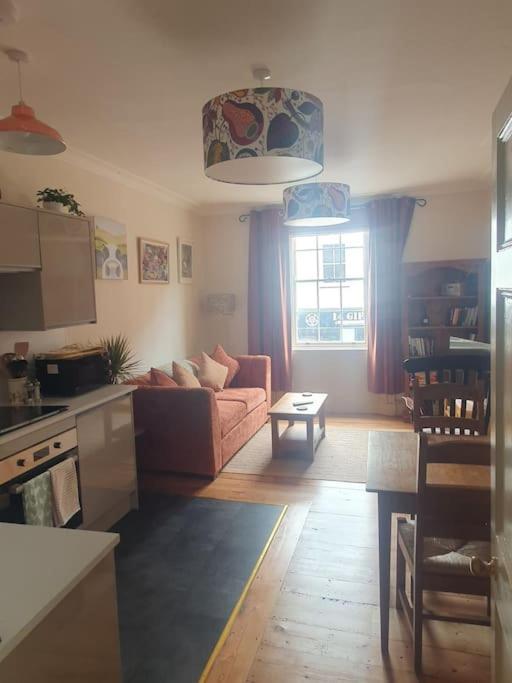 - Cosy And Modern Apartment *