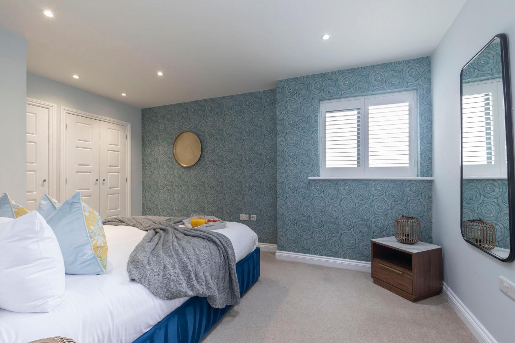 Elliot Oliver - Charming One Bedroom With Parking In The Docks