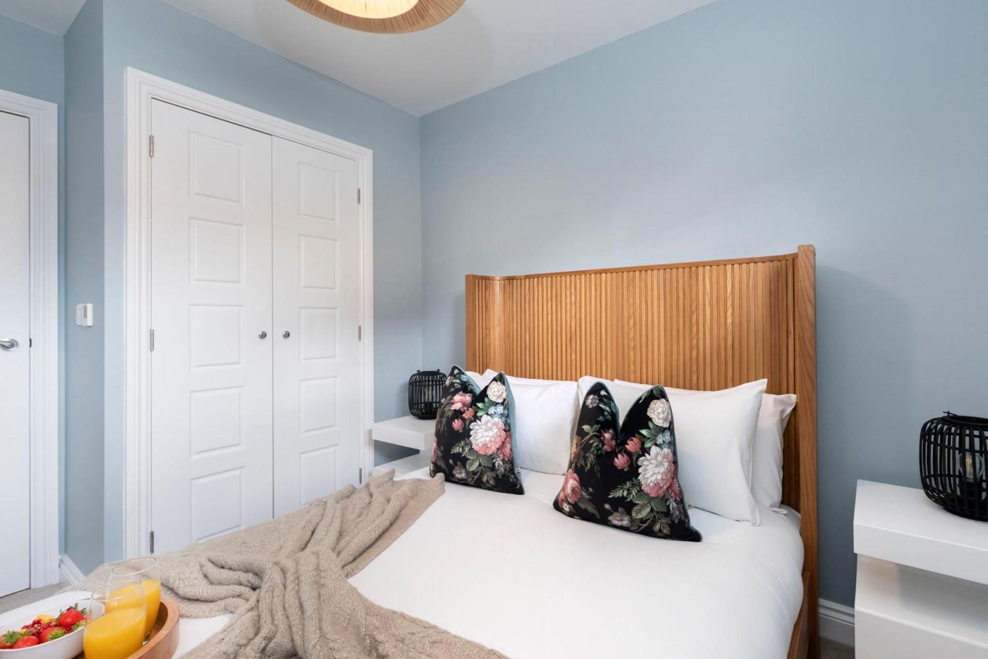 Apartment Elliot Oliver - Beautiful Two Bedroom With Parking In The Docks *