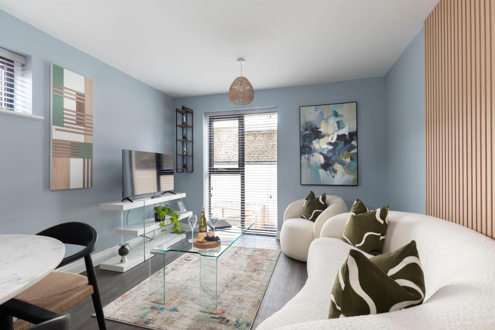 Elliot Oliver - Beautiful Two Bedroom With Parking In The Docks Apartment Gloucester