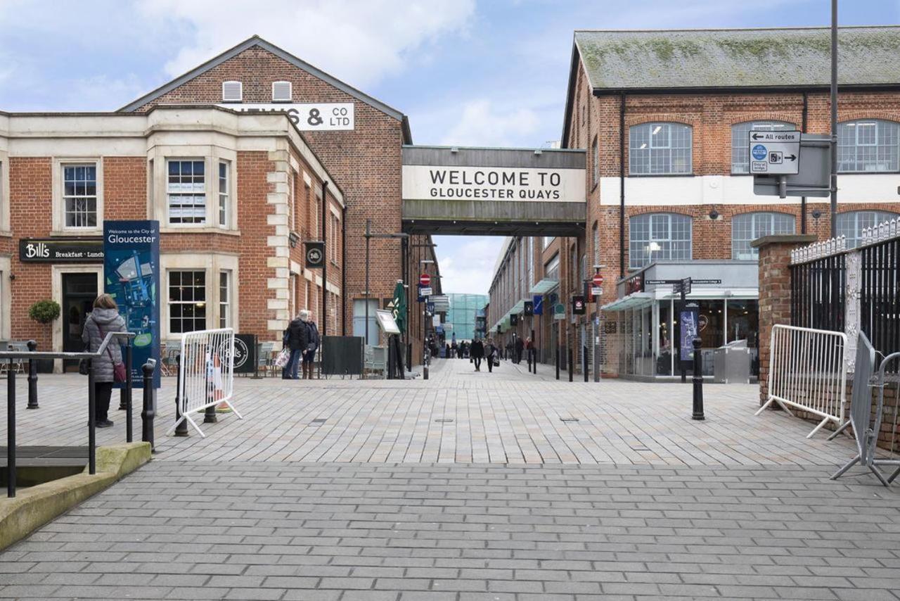 Elliot Oliver - Charming One Bedroom With Parking In The Docks Gloucester