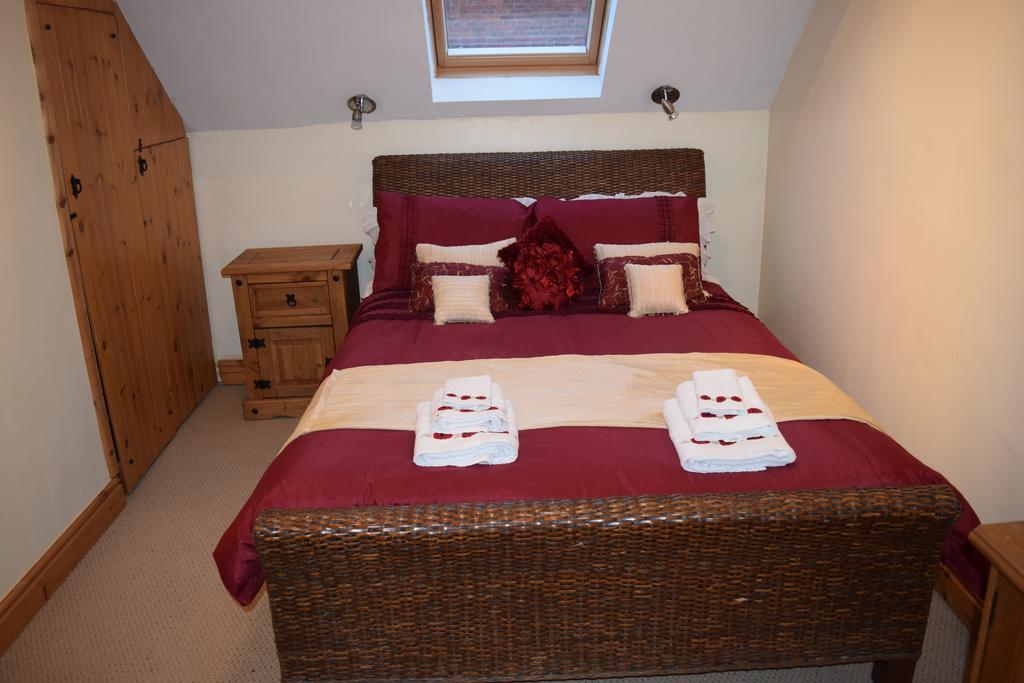 The Coach House Barn * Gloucester