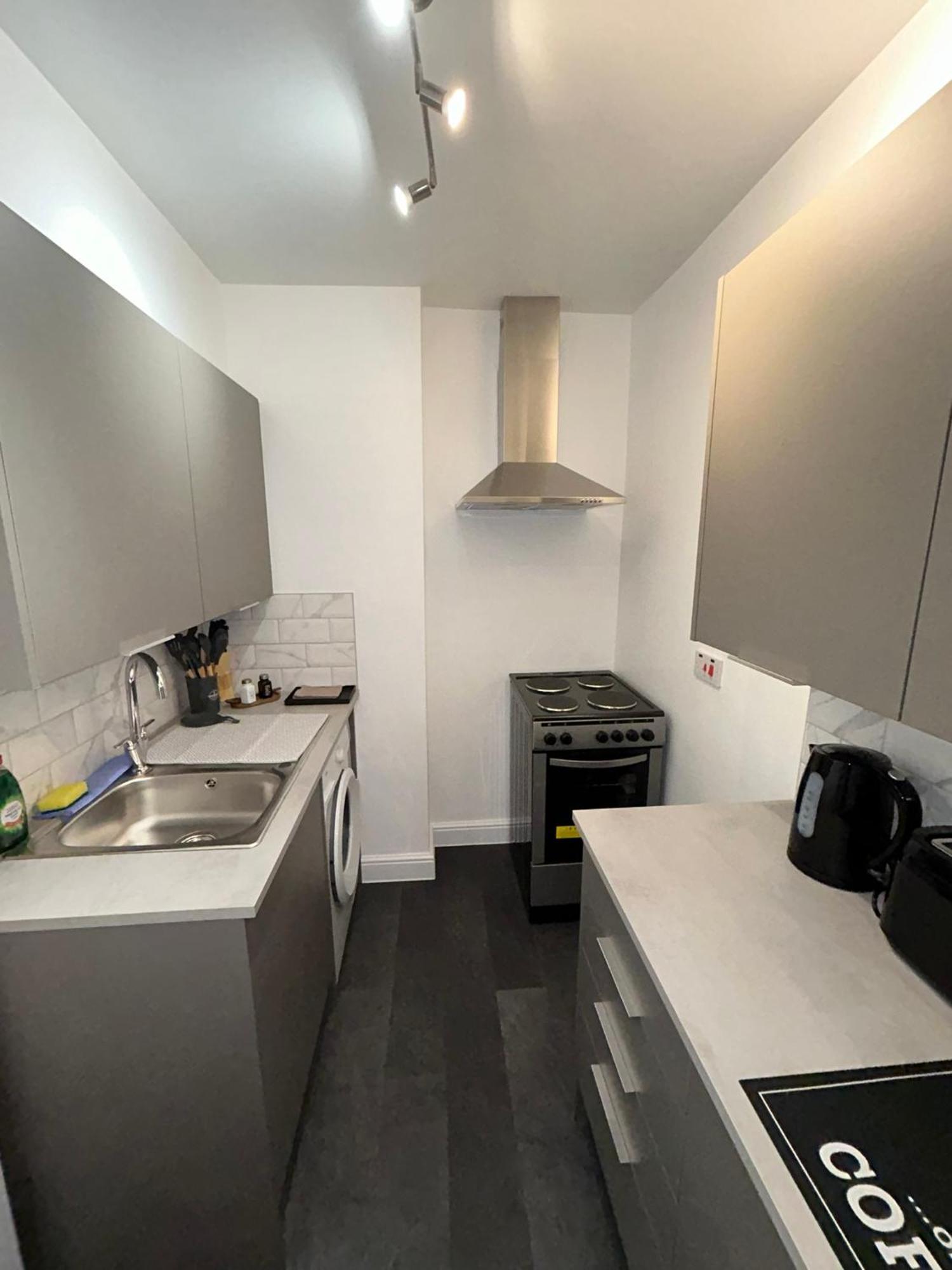 Apartment Brand New Modern Steps From Quays Gloucester