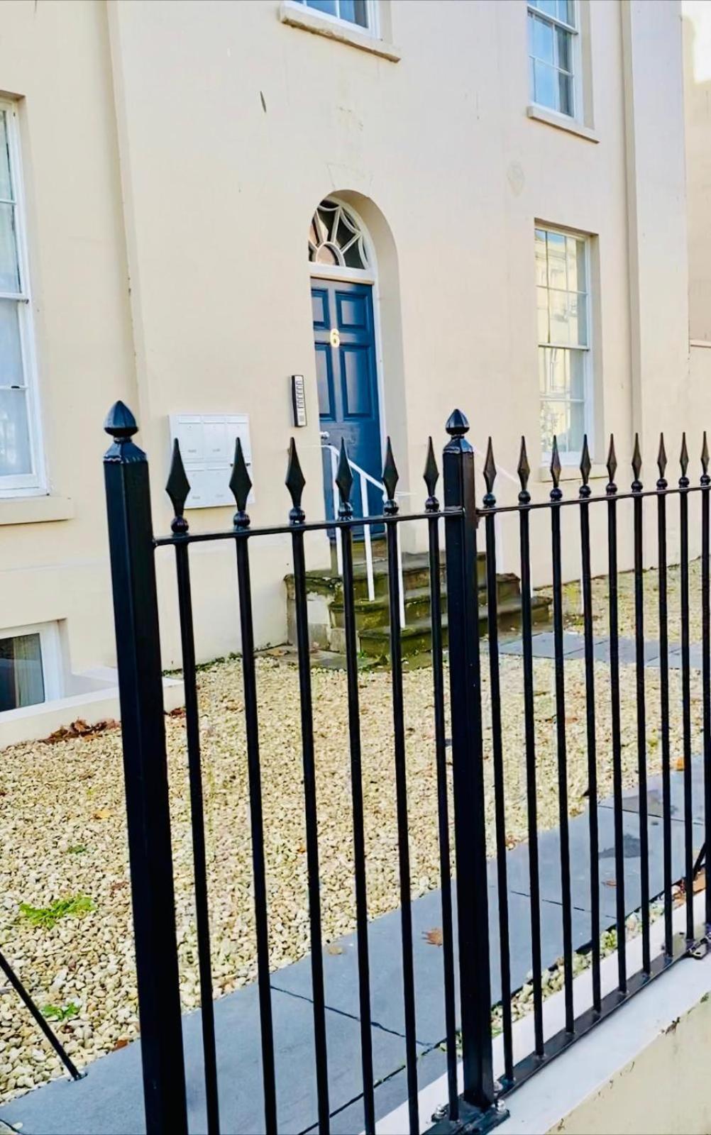 Quays - Outside Space Apartment Gloucester
