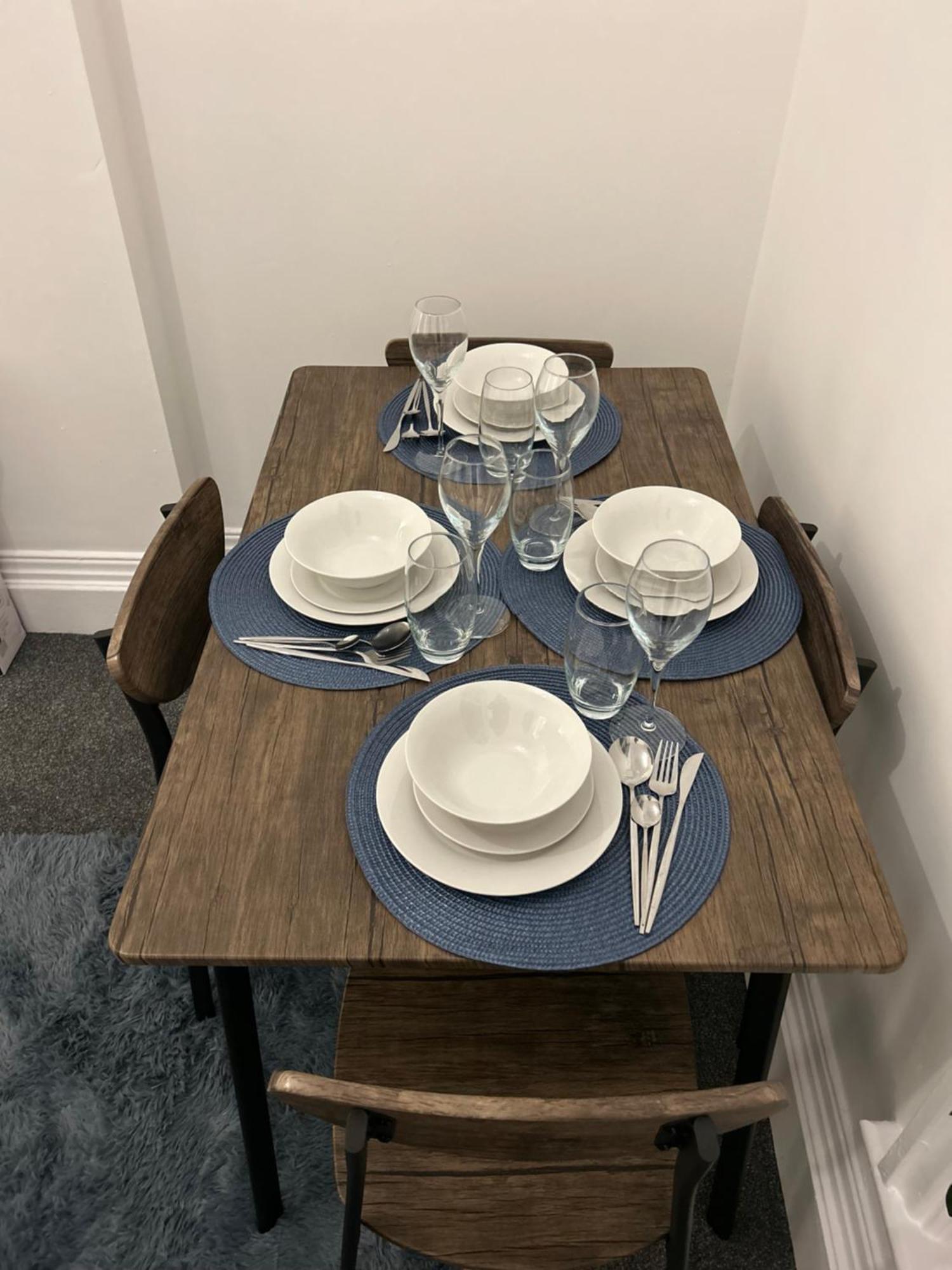 Apartment Brand New Modern Steps From Quays