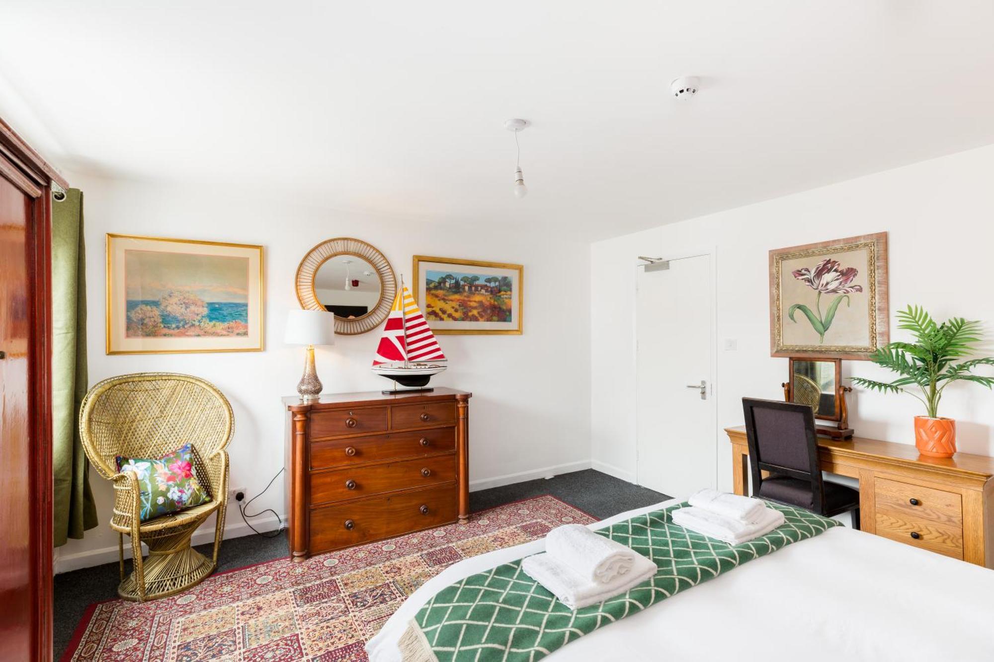 Printworks Building Centre Penthouse 5 Bedrooms Sleeps 14 Gloucester