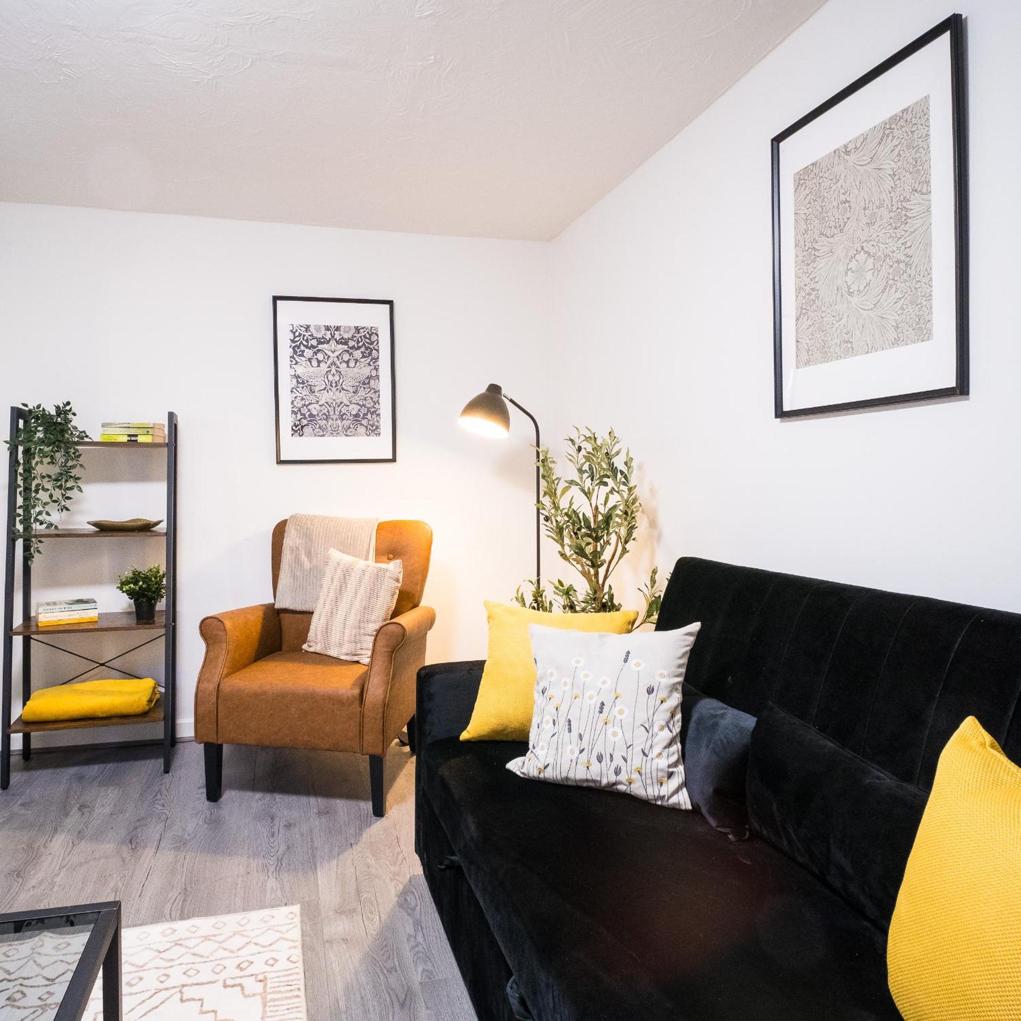 X 3 Free Parking & Short Walk To The & Hospital Căn hộ