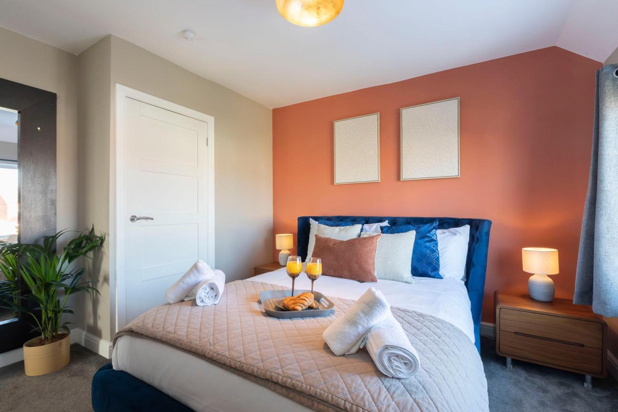4 Bedroom With Hot Tub Near Holiday home