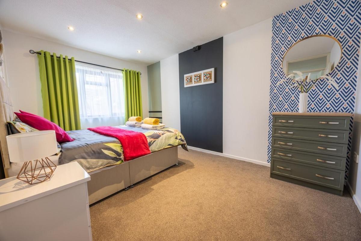 Kingsholm Sunnyvibes 2 Bedrooms Free Parking 3 Nights Apartment Gloucester