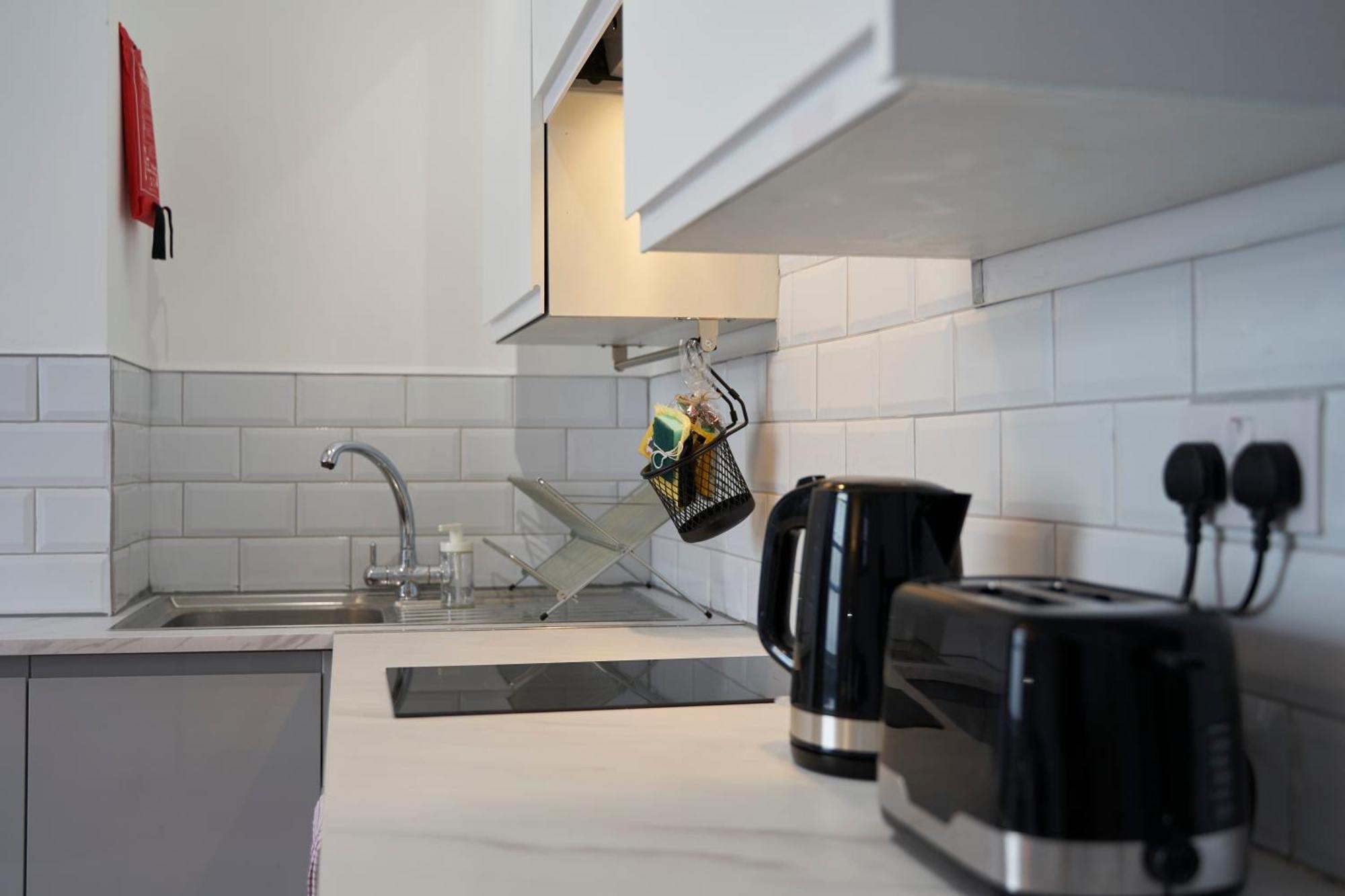 Apartment Kahuna Apartments, Ideal For Contractors, Professionals & Visitors Gloucester