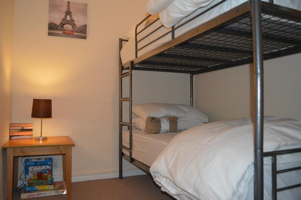 Chesterton Court Apartment Gloucester