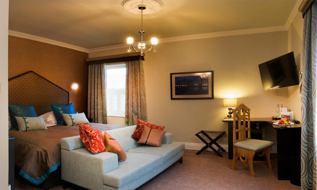 Country house Hatherley Manor & Gloucester
