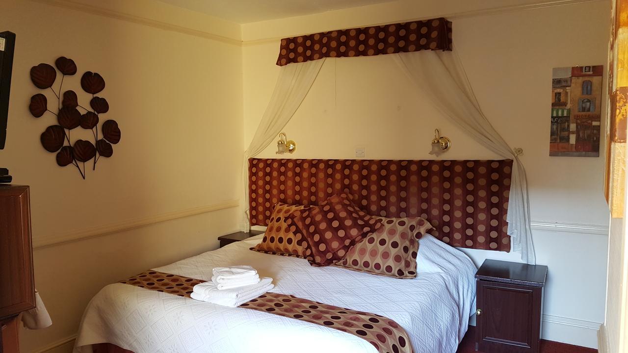 Hotel Edward