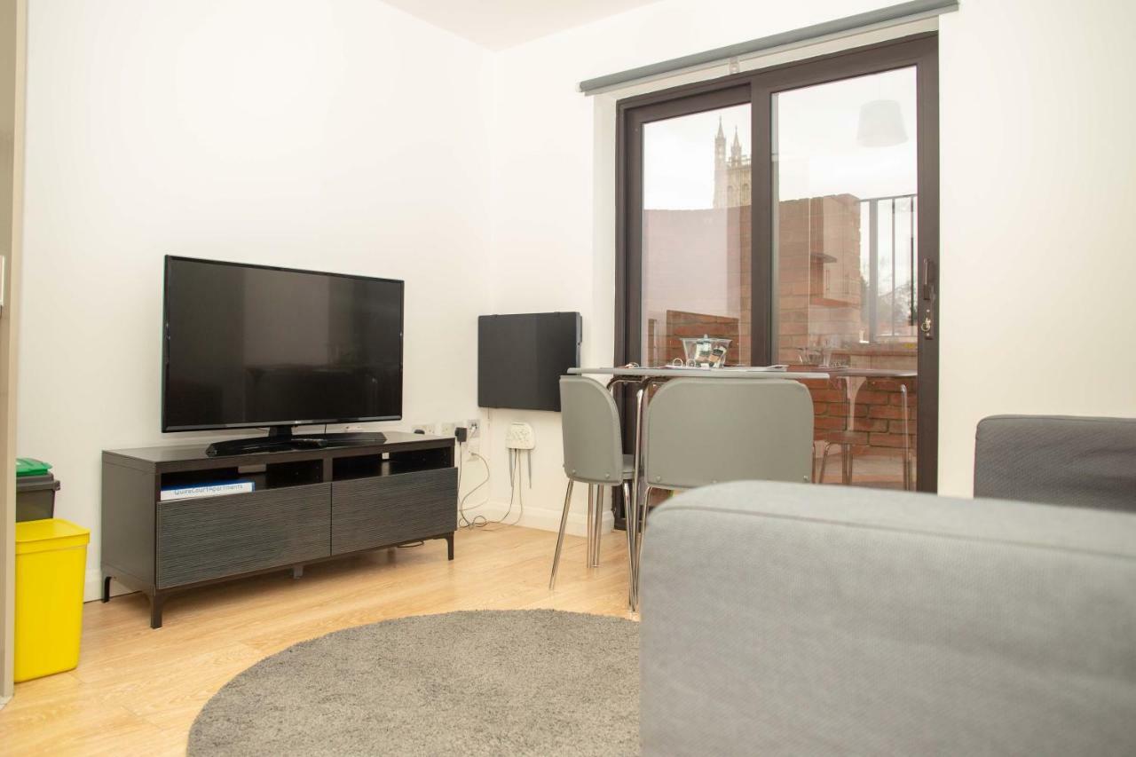 Apartment Quire Court