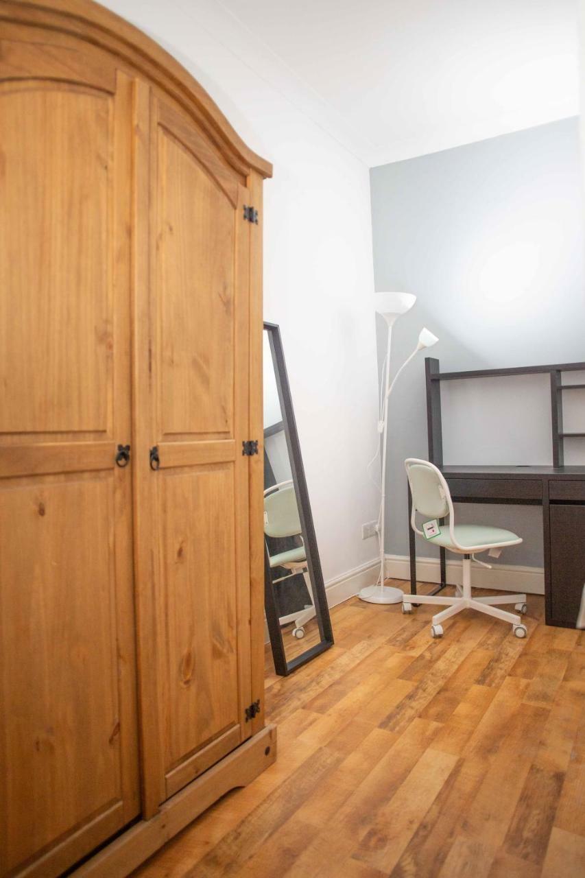 Apartment Quire Court *