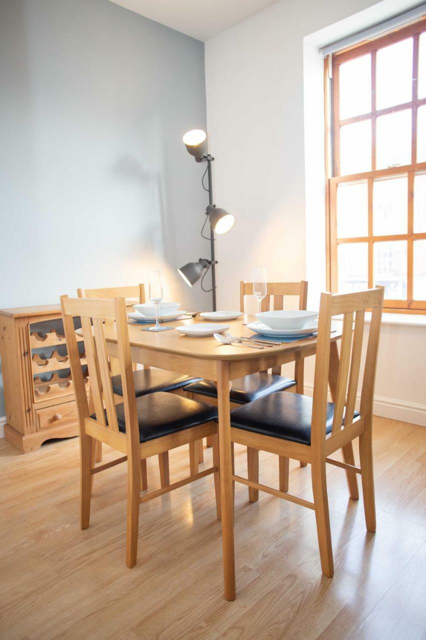 Quire Court Apartment *