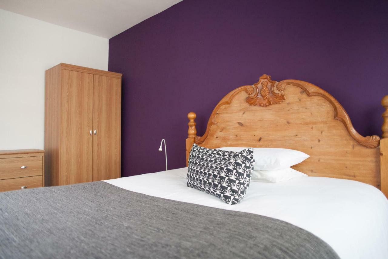 Apartment Quire Court *