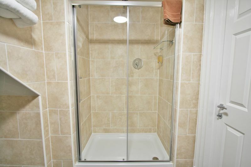 New County & Serviced By Roomsbooked Gloucester