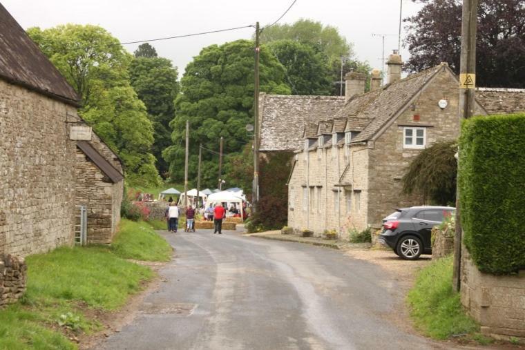 Rowanstone * Gloucester