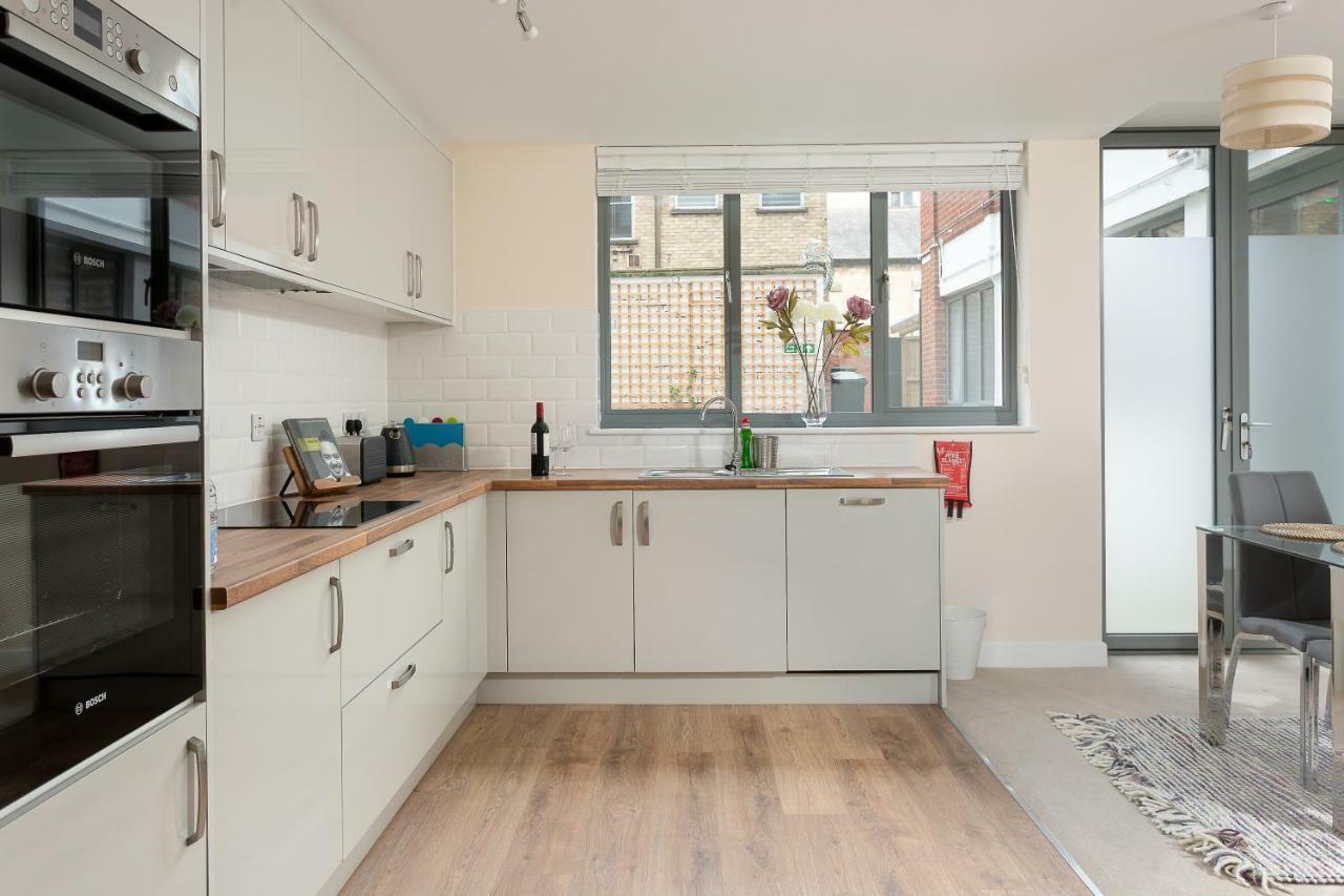 Stylish Modern Centre * Gloucester