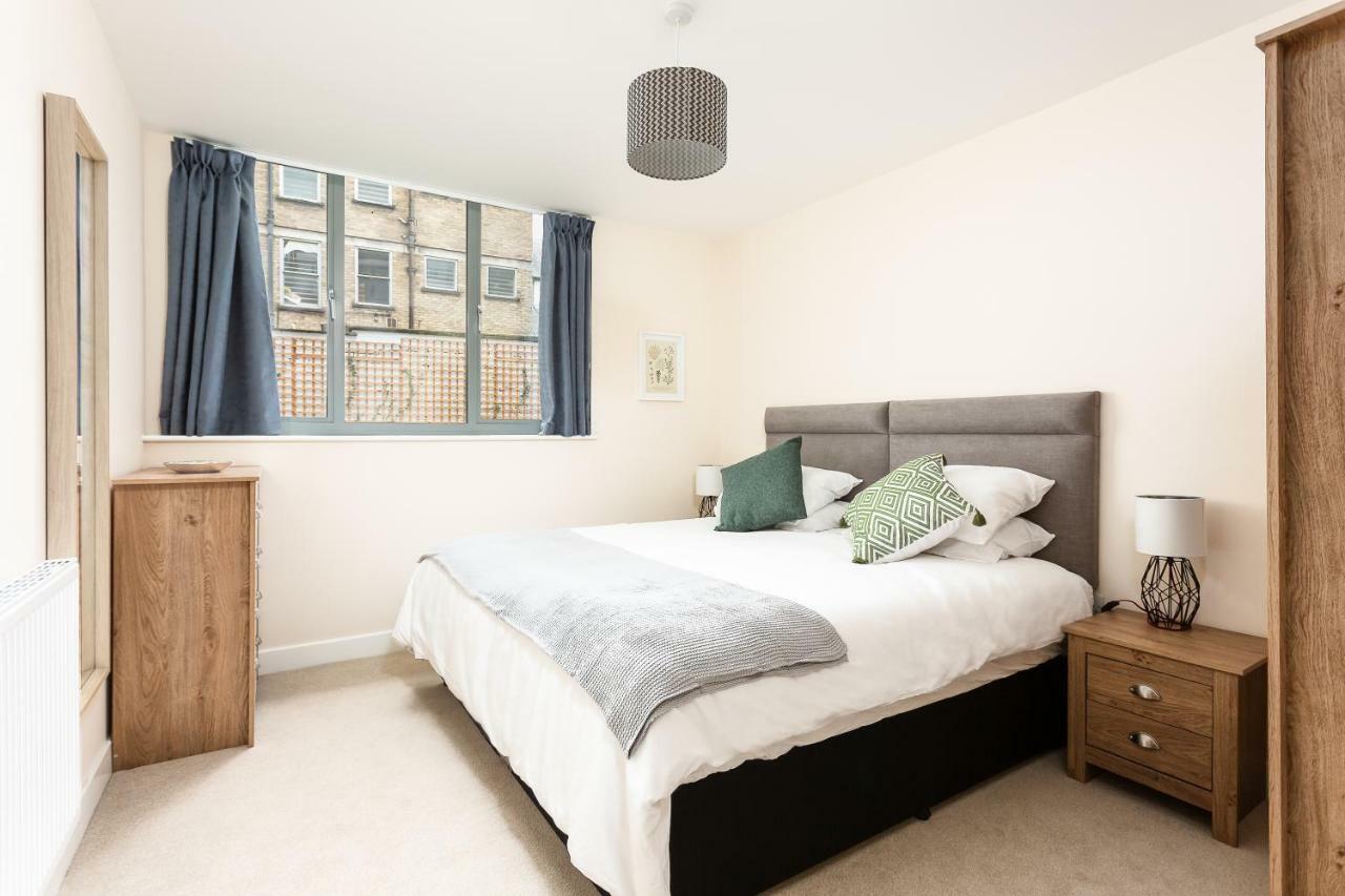 Stylish Modern Centre *