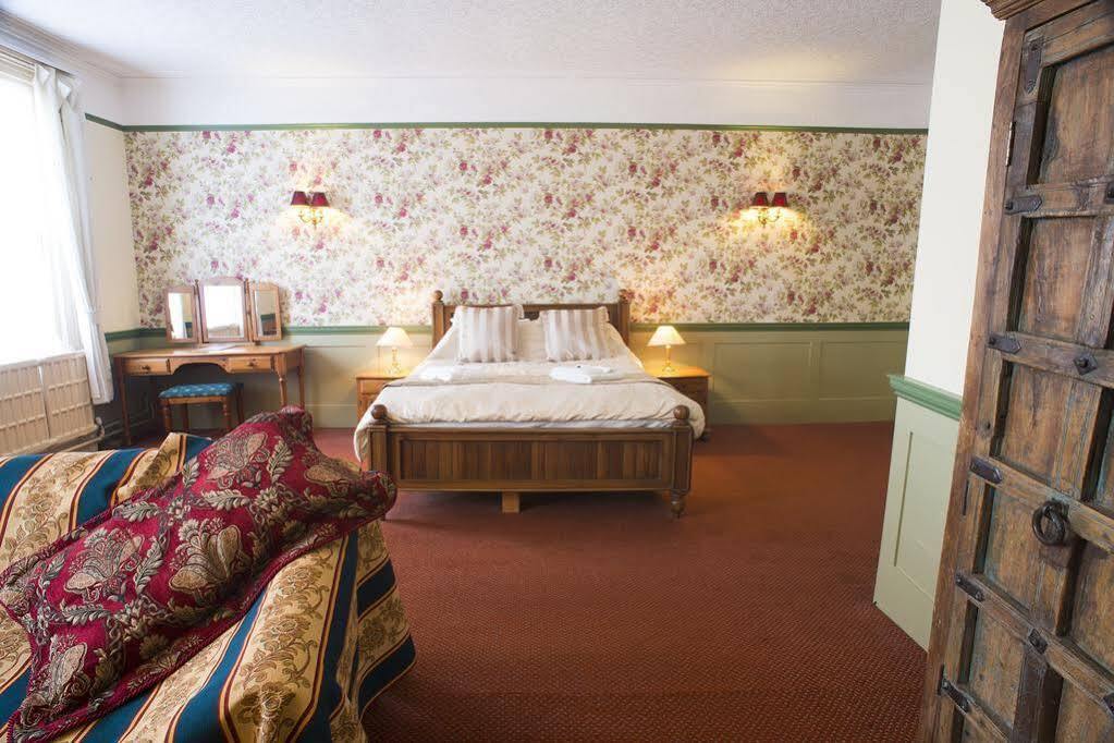 The New By Roomsbooked 3* Gloucester
