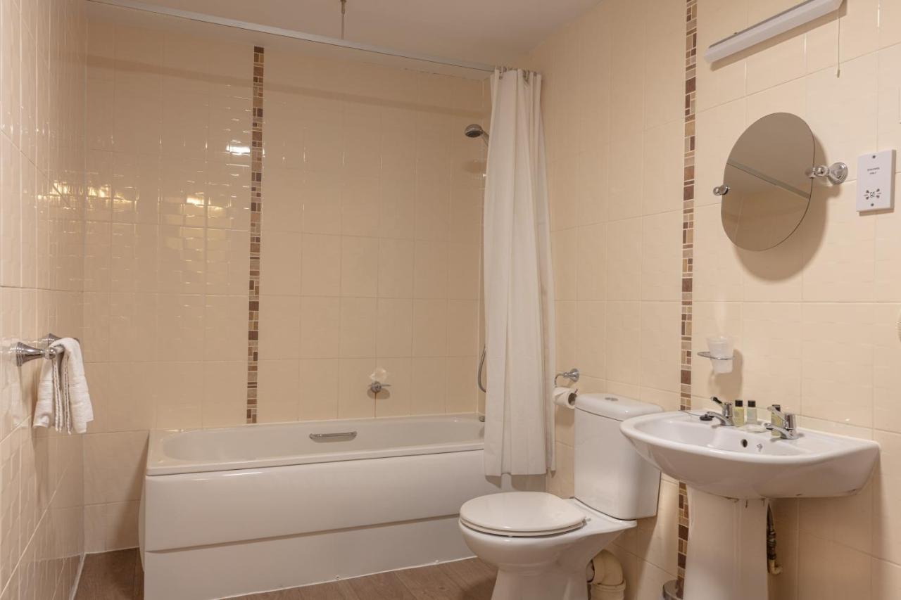 The New By Roomsbooked Khách sạn 3*