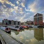 Stewart Docks Apartment