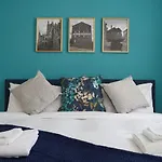 K Suites - Wellington Street 2