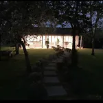Orchard Retreat - Rural Cabin - Private Hot Tub!