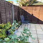 Tudor Delightful House Central Gloucester By Staystaycations
