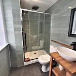 New County Hotel & Serviced Apartments By Roomsbooked