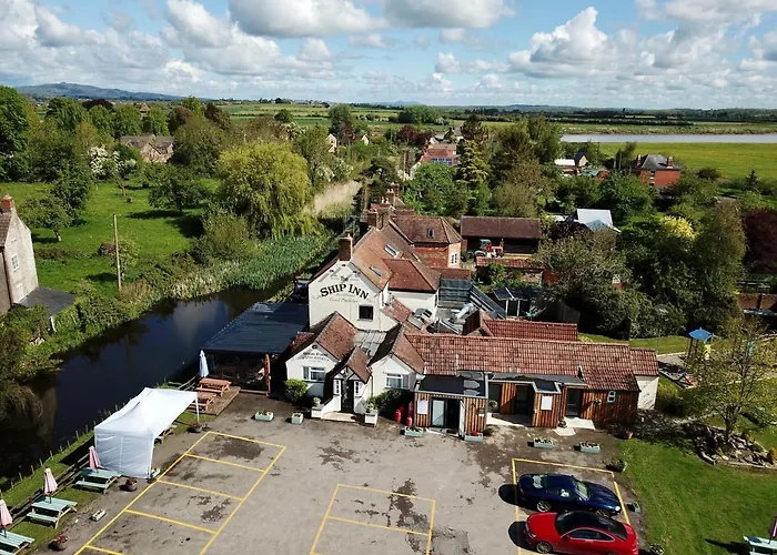 The Ship Inn - Self Catering Accommodation
