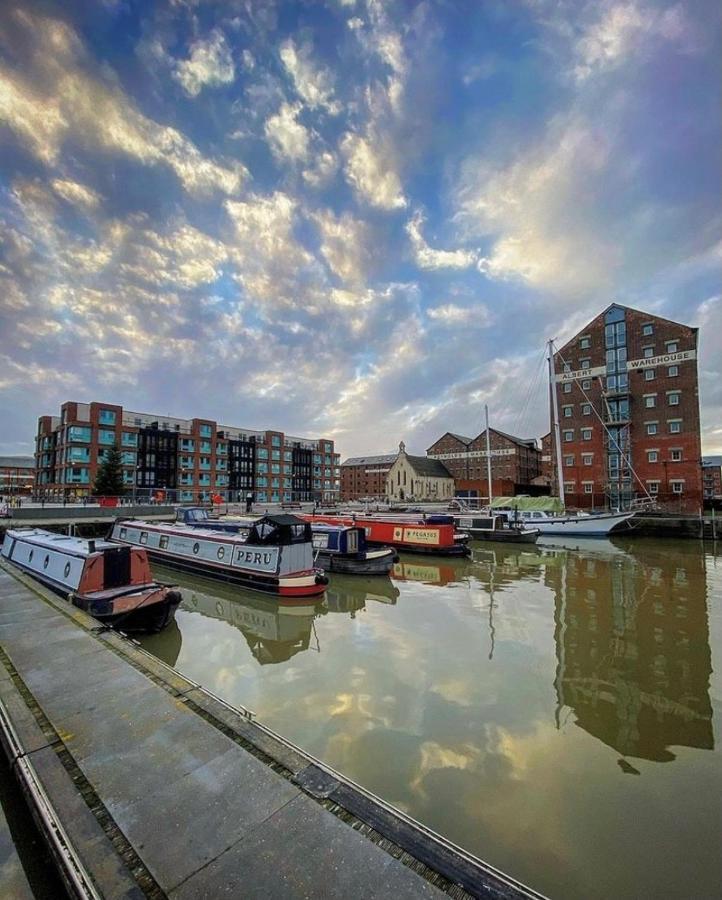 Stewart Docks Apartment *