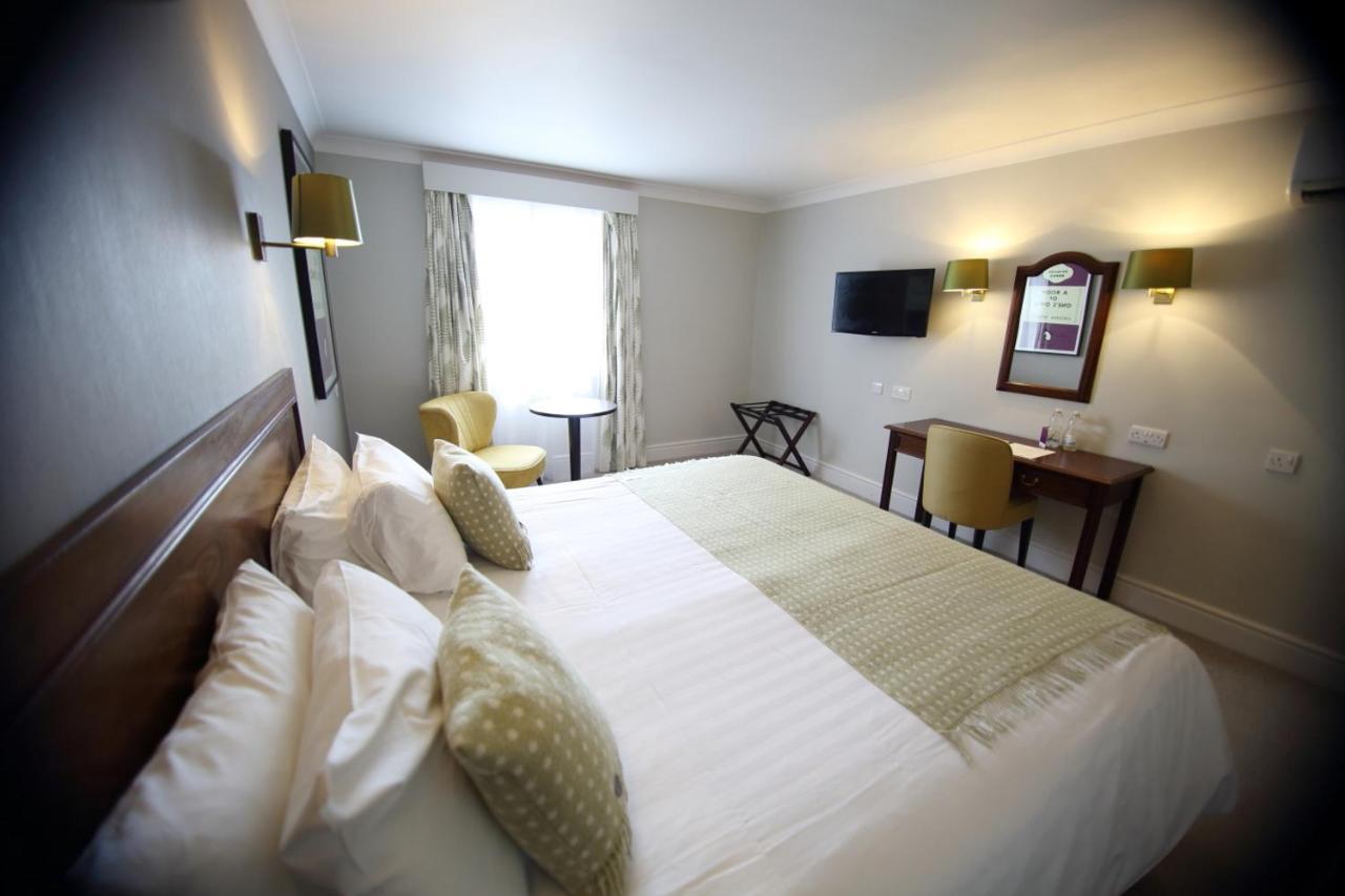 Mercure Bowden Hall 4*