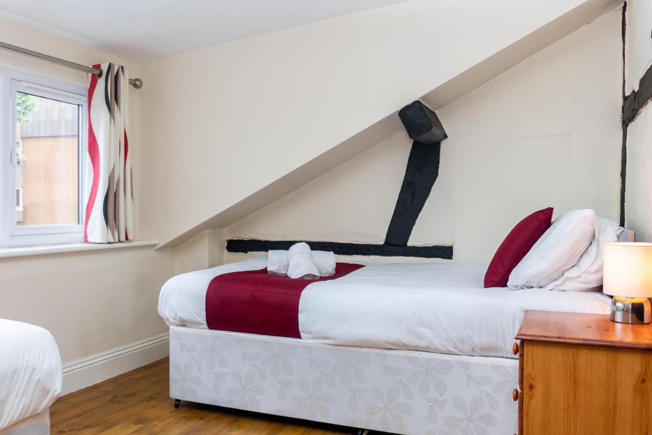 Holiday home Cosy 3 Bed In Gloucester-parking-garden-free Hot Tub At The Weekends