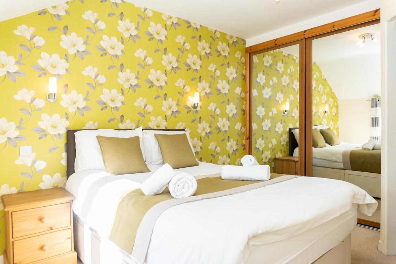 Holiday home Cosy 3 Bed In Gloucester-parking-garden-free Hot Tub At The Weekends