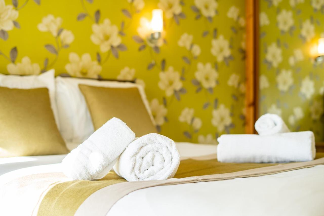 Cosy 3 Bed In Gloucester-parking-garden-free Hot Tub At The Weekends Holiday home Gloucester