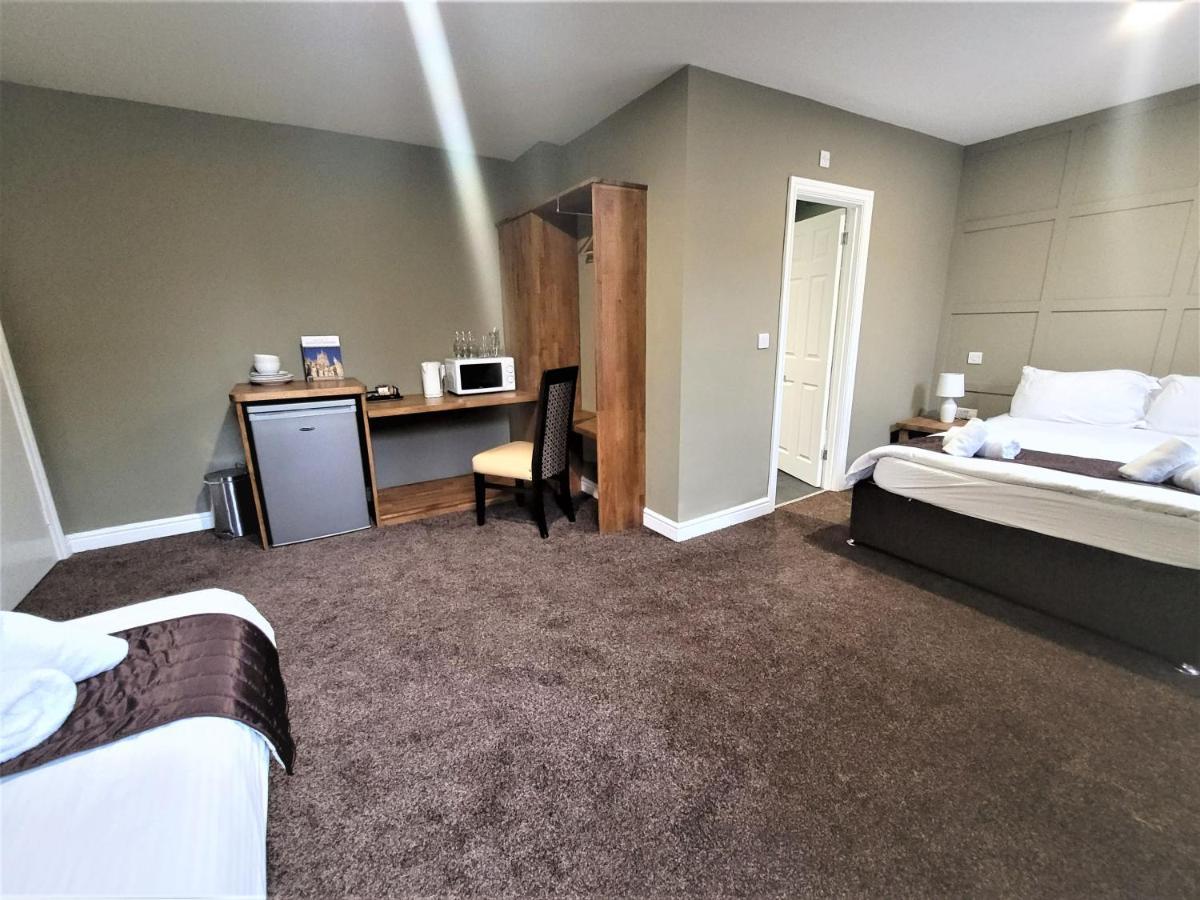 New County & Serviced By Roomsbooked Hotel