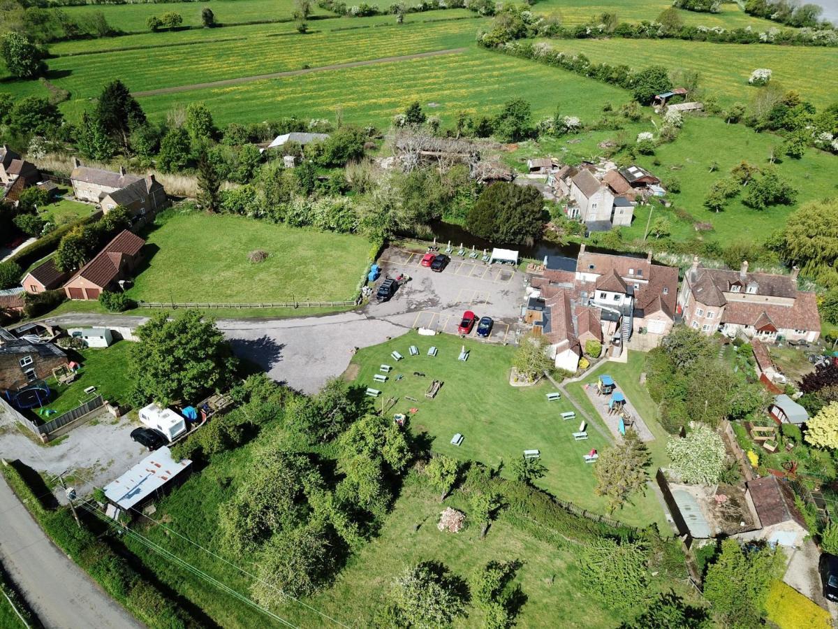 The Ship - Self Catering 3* Gloucester